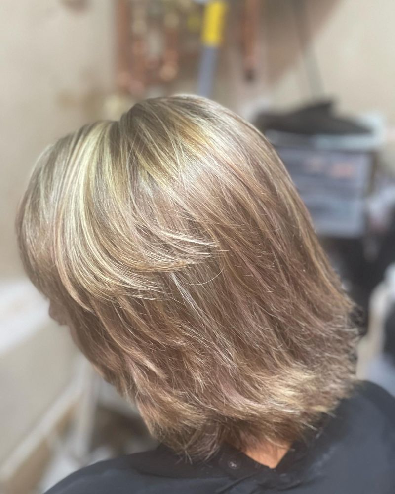 Lady Daga Does Balayage Logo