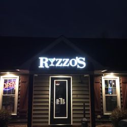 Rizzio’s - Rizzios at night