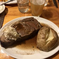 The Wobbly Barn - Wobbly Barn Prime Rib