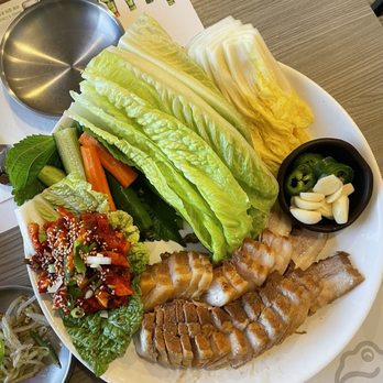 Hanmi Korean Restaurant - Bossam plate - Korean Near Me - Artesia, California