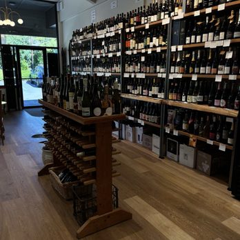 Westside Wines - Selection of wine and cider - Wine Tasting Room Near Me - Portland, Oregon