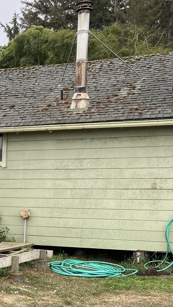 Slide of Diamond Touch Roof Cleaning and Repair