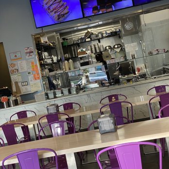 Lei'd Island Kitchen - Dining area - Hawaiian Near Me - Vienna, Virginia Lei'd Island Kitchen - Dining area - Hawaiian Near Me - Vienna, Virginia