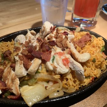 Applebee's Grill + Bar - "Smothered" Chicken Fajitas! - Sports Bars Near Me - Tallahassee, Florida