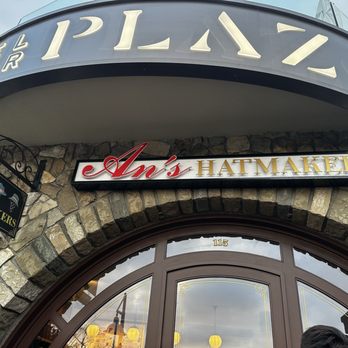 An's Hatmakers - The entrance/sign - Gelato Near Me - Del Mar, California