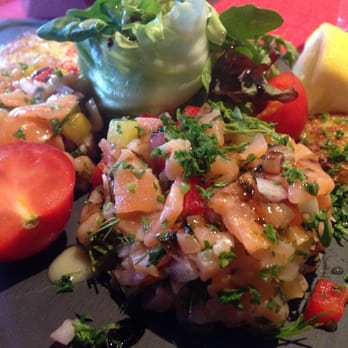 Steakhouse Holzfäller - Lachstatar mit Kartoffelpuffer und Senfsauce, sehr fein. - Steakhouses Near Me - Frankfurt (Oder), BB Steakhouse Holzfäller - Lachstatar mit Kartoffelpuffer und Senfsauce, sehr fein. - Steakhouses Near Me - Frankfurt (Oder), BB