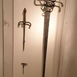 Domschatz- und Diözesan-Museum - Waffen