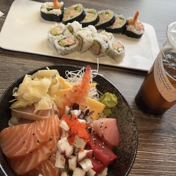 V Sushi - Shrimp Tempura Roll (without Unagi Sauce), California Roll, & Chirashi Don Combination - Sushi Bars Near Me - Milpitas, California