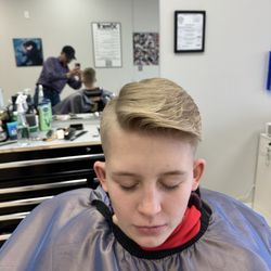 King’s Barbershop - Under Cut