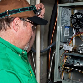 Inspection Gator Tyler - Checking the HVAC - Home Inspectors Near Me - Texarkana, Texas Inspection Gator Tyler - Checking the HVAC - Home Inspectors Near Me - Texarkana, Texas