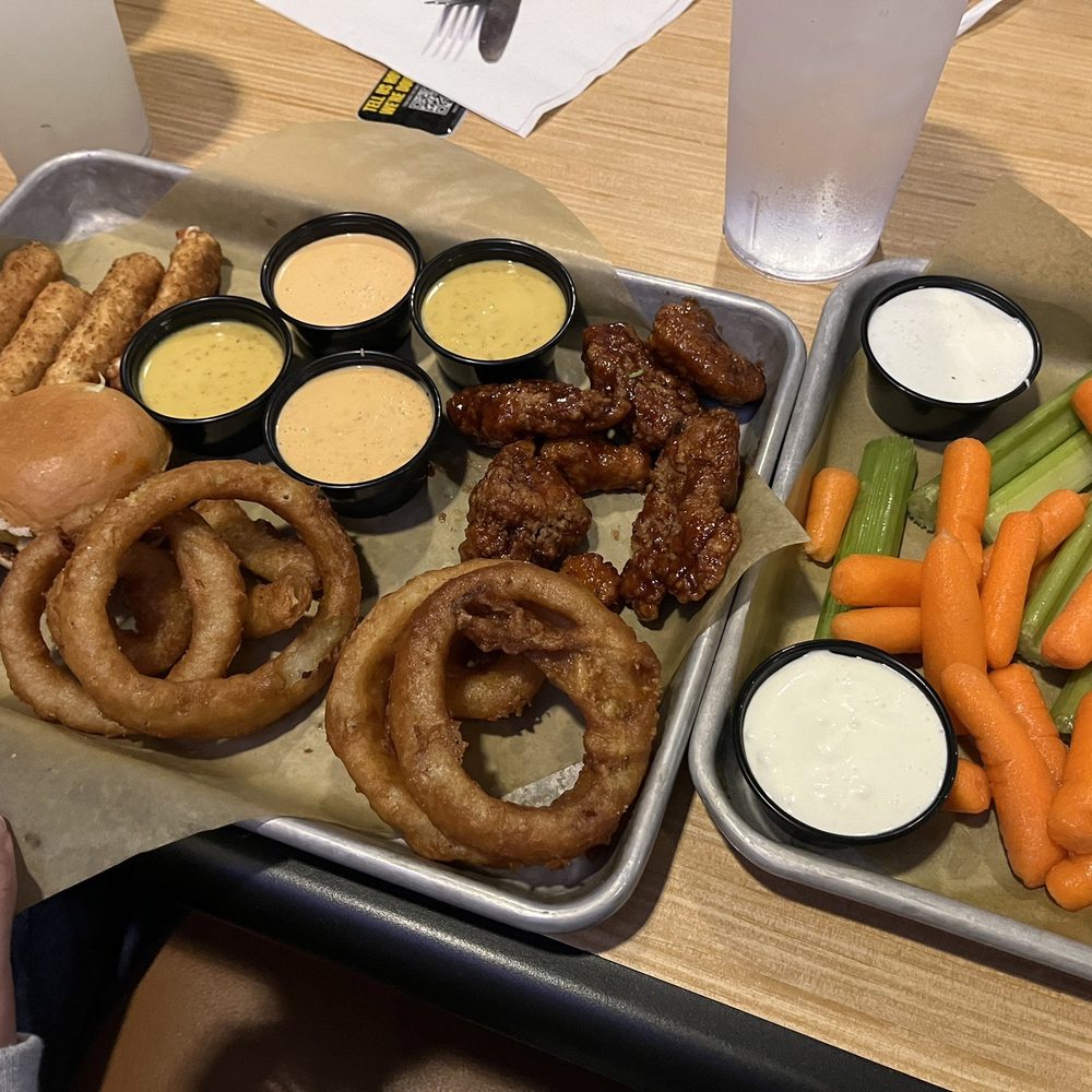 Buffalo Wild Wings - Ultimate Sampler - Chicken Wings Near Me - Cincinnati, Ohio Buffalo Wild Wings - Ultimate Sampler - Chicken Wings Near Me - Cincinnati, Ohio