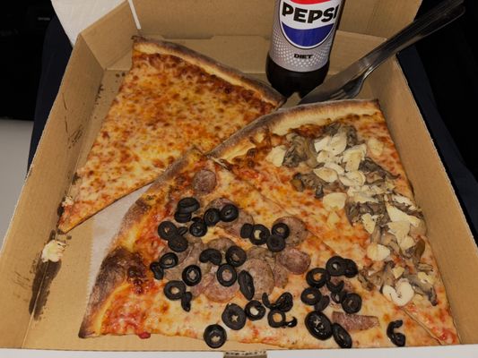 Romano's Pizza by null