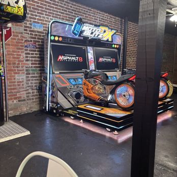 Bleachers - Vroomm - Pubs Near Me - Chattahoochee, Florida