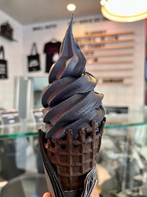 Photo of Little Damage - Los Angeles, CA, US. Primavera Black (vanilla)