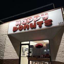 Happy Donuts - Entrance to donut heaven