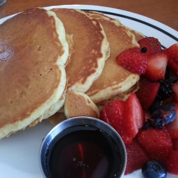 Humble Bee - Short Stack (3 pancakes with seasonal fruit) - Breakfast & Brunch Near Me - Northridge, California Humble Bee - Short Stack (3 pancakes with seasonal fruit) - Breakfast & Brunch Near Me - Northridge, California