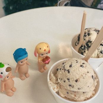 O's Ice Cream Shop - Chocolate Chip Ice Cream - Ice Cream & Frozen Yogurt Near Me - Upland, California O's Ice Cream Shop - Chocolate Chip Ice Cream - Ice Cream & Frozen Yogurt Near Me - Upland, California