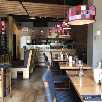 Sushi Taxi - Pretty decor - Sushi Bars Near Me - Montreal, Quebec Sushi Taxi - Pretty decor - Sushi Bars Near Me - Montreal, Quebec