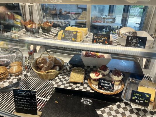 Ollie's Market & Deli by null