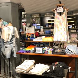 Hollister Store