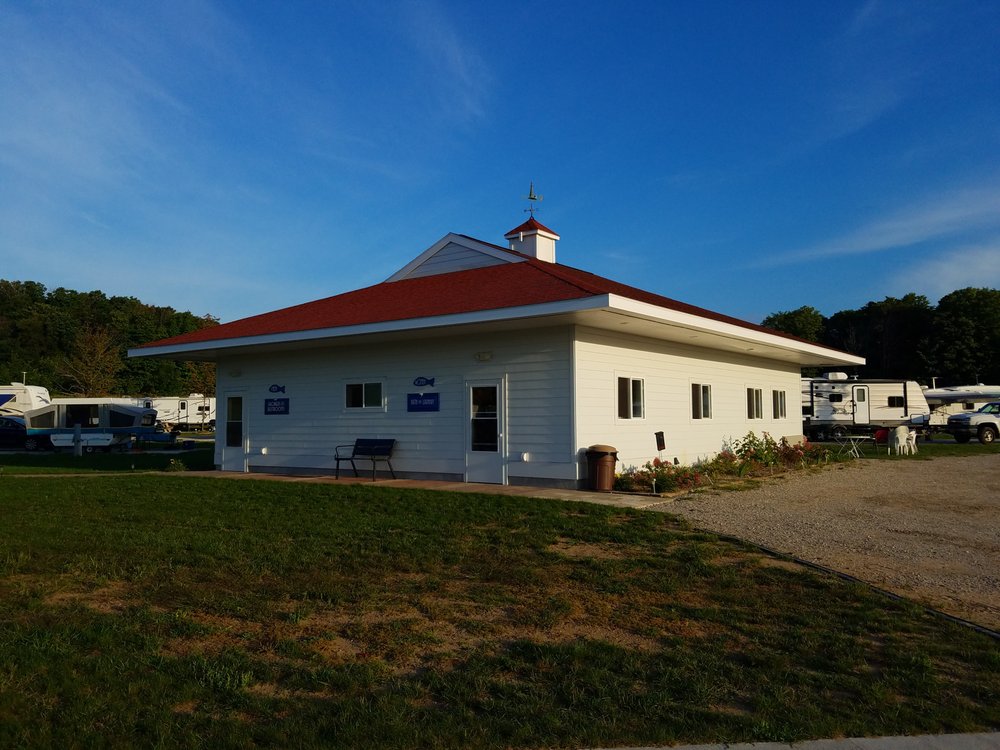 FRANKFORT CRYSTAL LAKE RV RESORT Updated August 2024 12 Photos