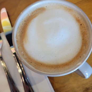 Egghead Cafe - Vanilla Latte - Coffee & Tea Near Me - Honolulu, Hawaii