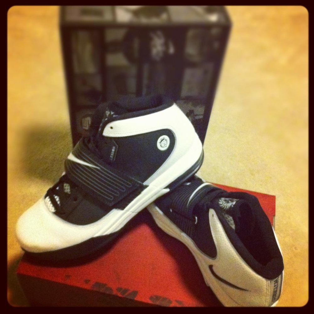Nike Factory Store - Milpitas - Retail: $120. On sale here $40. SCORE!!! Hope my giving tree kid likes it. - Outlet Stores Near Me - Milpitas, California Nike Factory Store - Milpitas - Retail: $120. On sale here $40. SCORE!!! Hope my giving tree kid likes it. - Outlet Stores Near Me - Milpitas, California