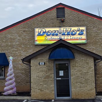 Don Ho's Restaurant & Lounge - As the night was falling, the restaurant's sign lit up, like an invitation to all, to come in and dine. - Lounges Near Me - Hollins, Virginia
