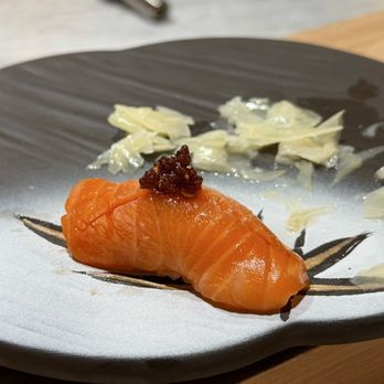 Oroshi Sushi Omakase - Salmon w chili flakes - Japanese Near Me - Philadelphia, Pennsylvania Oroshi Sushi Omakase - Salmon w chili flakes - Japanese Near Me - Philadelphia, Pennsylvania