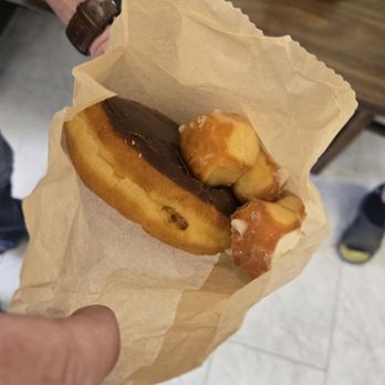 Sonny's Donuts - Donuts Near Me - Ukiah, California