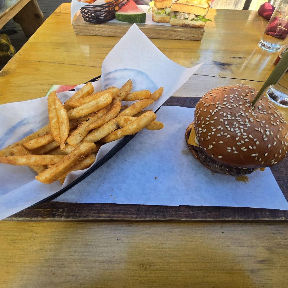 Silver City Mountain Resort - Amazing Smash Burger - Resorts Near Me - Three Rivers, California Silver City Mountain Resort - Amazing Smash Burger - Resorts Near Me - Three Rivers, California