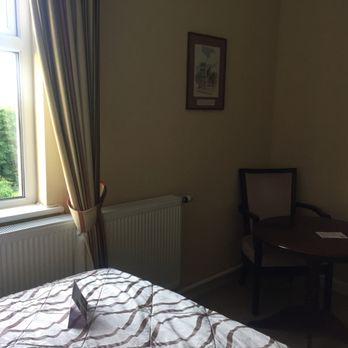 The Ardilaun Hotel - room and table - Hotels Near Me - Galway, G