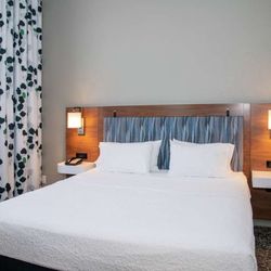 Hampton Inn & Suites Los Angeles/Sherman Oaks - Guest room amenity