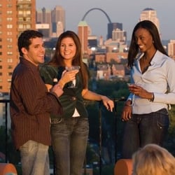 Parc Frontenac Apartments - You'll love our views of the Arch and Forest Park from the rooftop terrace.