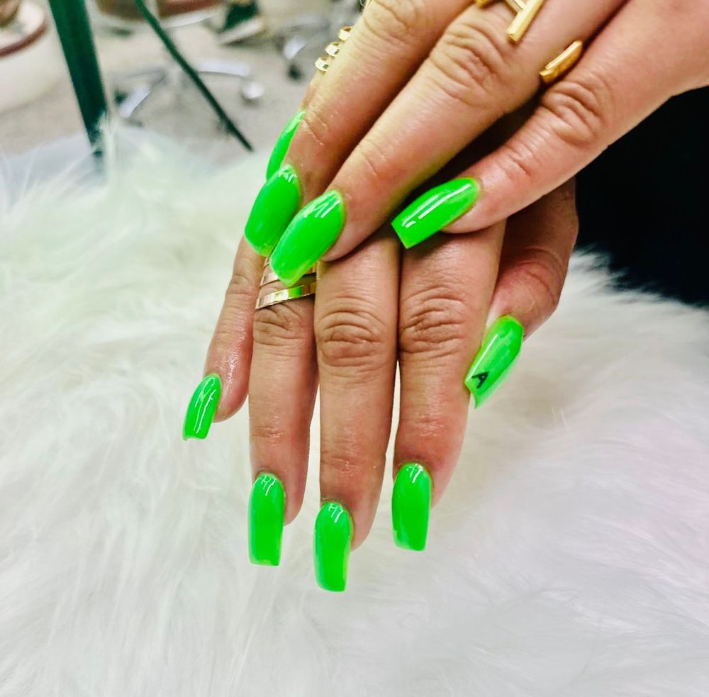 ELEMENT NAIL SALON Updated May 2024 12 Photos 1405 Cleveland St