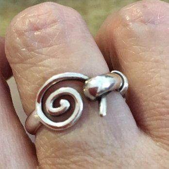 Golden Isles Bracelet Co - Lovely silver return ring! - Jewelry Near Me - St. Simons Island, Georgia Golden Isles Bracelet Co - Lovely silver return ring! - Jewelry Near Me - St. Simons Island, Georgia