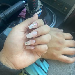 Full set coffin nails. Full set coffin nails.