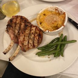 Pork chops and au gratins Pork chops and au gratins