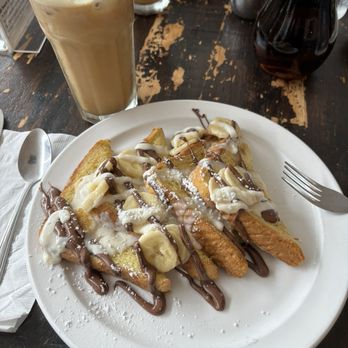 Le Peep - Heavenly French Toast White chocolate cold brew - Breakfast & Brunch Near Me - Edison, New Jersey Le Peep - Heavenly French Toast White chocolate cold brew - Breakfast & Brunch Near Me - Edison, New Jersey