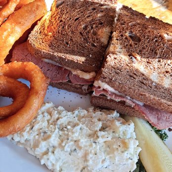 Hoak's Restaurant - Ruben. Huge. Very good - Seafood Near Me - Hamburg, New York