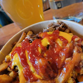 Franklin’s Subs and Suds - The Philly poutiné is the thing that will unite America! - Sandwiches Near Me - Montreal, Quebec Franklin’s Subs and Suds - The Philly poutiné is the thing that will unite America! - Sandwiches Near Me - Montreal, Quebec
