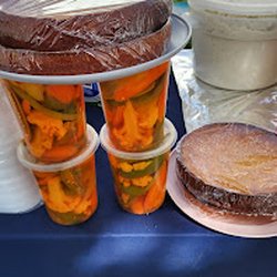Pupuseria El Changarrito Salvadoreño - Ricas quesadillas salvadoreñas y escabechis