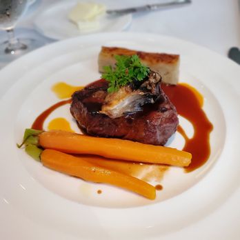 Le Papillon - Beef tenderloin. - French Near Me - San Jose, California