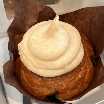 Main Street Sweets - Pumpkin spice cupcake - Desserts Near Me - Springfield, Oregon Main Street Sweets - Pumpkin spice cupcake - Desserts Near Me - Springfield, Oregon