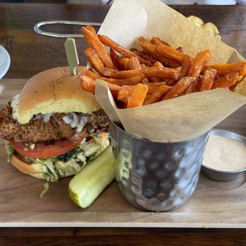 Finney's Crafthouse - Camarillo - Peggy's Crispy Chicken Sandwich with Sweet Potato Fries - New American Near Me - Camarillo, California