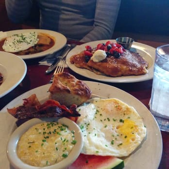 Highland Kitchen - Bruch!!! - New American Near Me - Somerville, Massachusetts Highland Kitchen - Bruch!!! - New American Near Me - Somerville, Massachusetts
