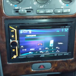 Klean Kustomz - Installed my stereo in no time at all,, they did an awesome job and were very helpful.