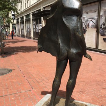 Kvinneakt - Public Art Near Me - Portland, Oregon Kvinneakt - Public Art Near Me - Portland, Oregon