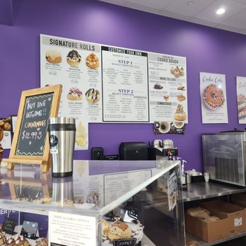 Cinnaholic - inside store - Bakeries Near Me - Pearland, Texas Cinnaholic - inside store - Bakeries Near Me - Pearland, Texas