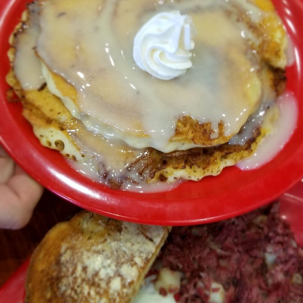 Early Riser Diner - Cinnamon roll pancakes - Diners Near Me - Myrtle Beach, South Carolina